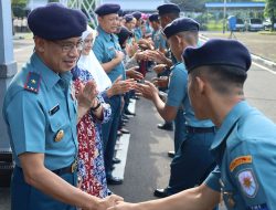 Danlantamal VI Makassar Ajak Personel Tingkatkan Kebersamaan