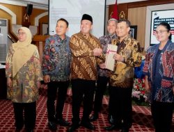 Menteri Nusron Serahkan Ratusan Sertipikat Tanah Aset Pemda Se-Jawa Tengah, Amankan Aset Negara